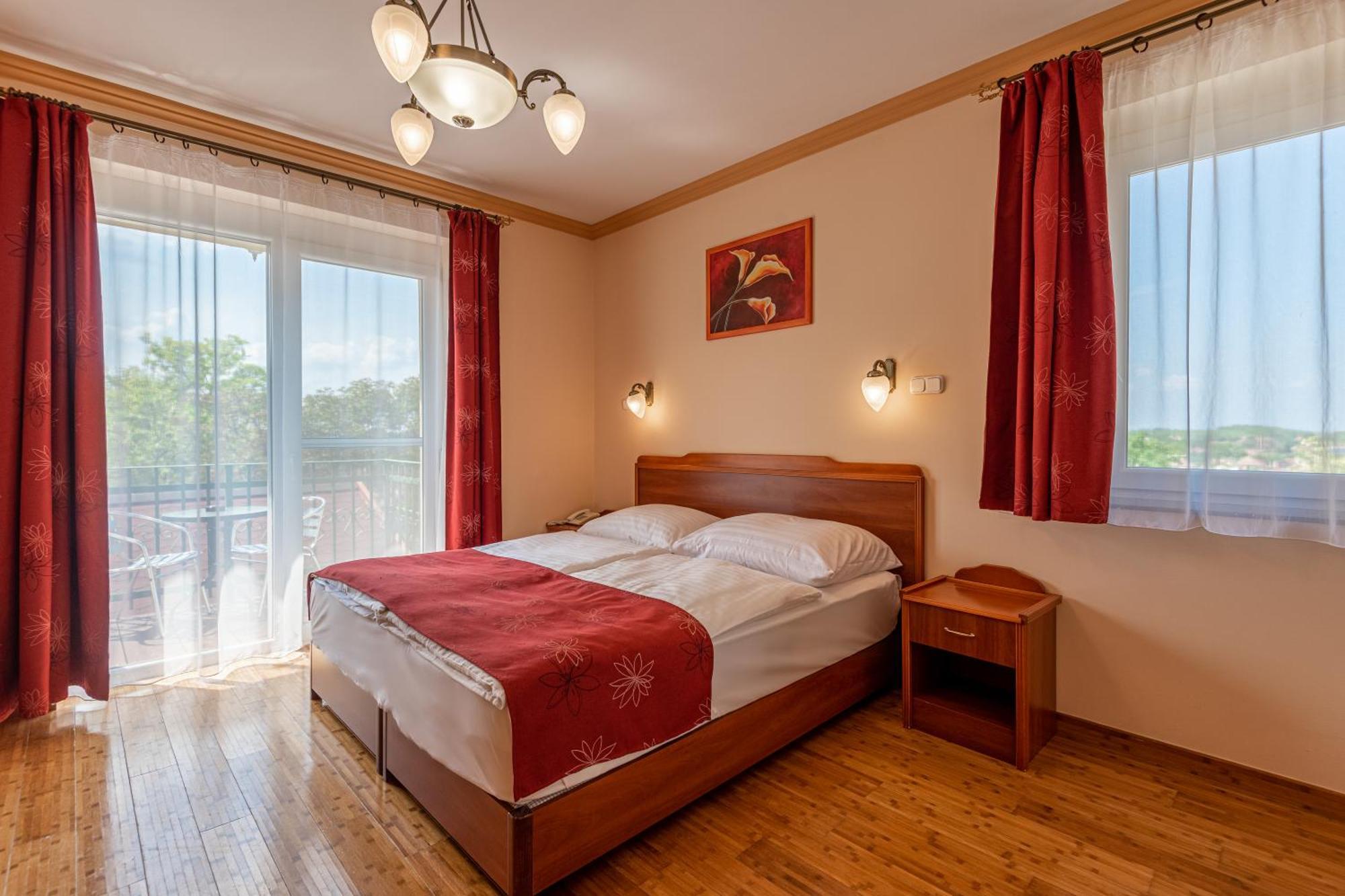 Fried Kastely Hotel Simontornya Room photo